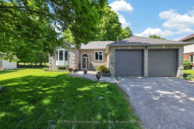 48 Fairway Crescent • Wasaga Beach, ON photo 4