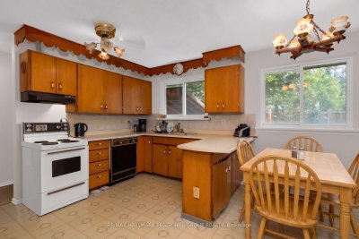 3 Maguire Avenue • Springwater, ON photo 4