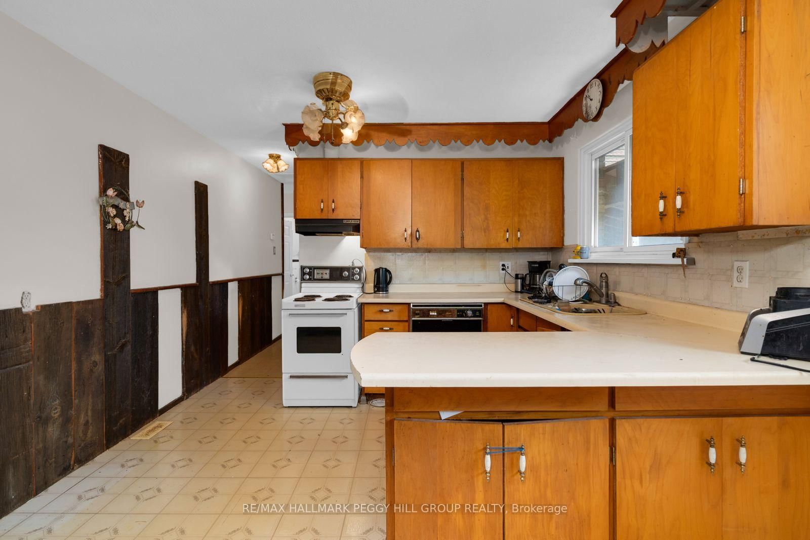 3 Maguire Avenue • Springwater, ON photo 5