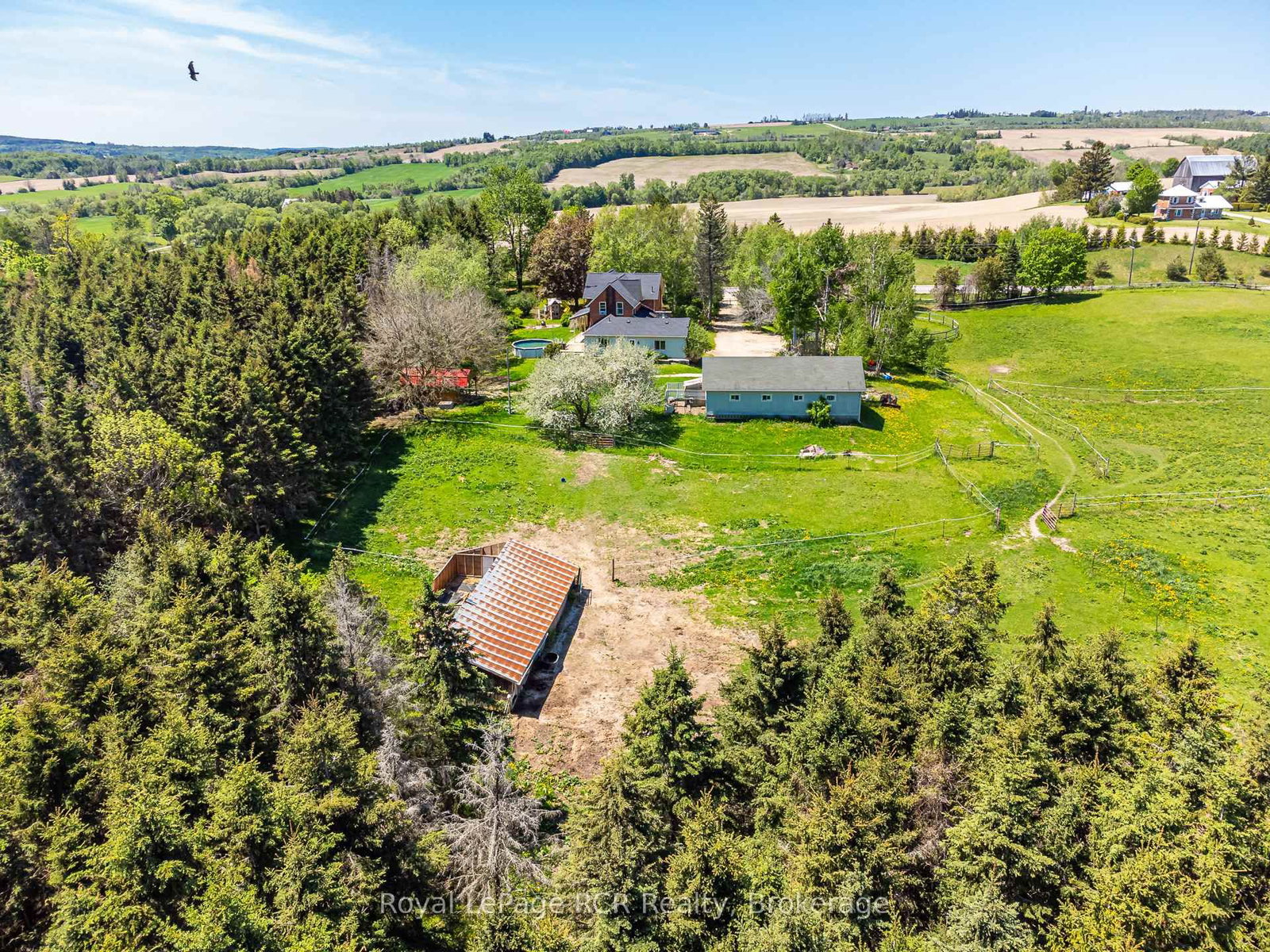 2553 County Road 42 • Clearview, ON photo 1