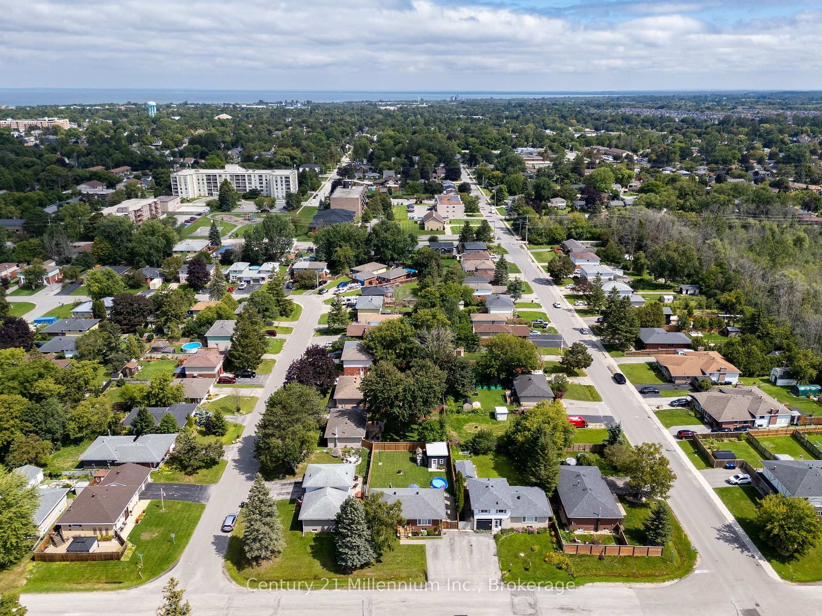 553 Spruce Street • Collingwood, ON photo 50