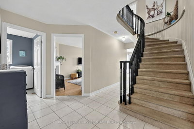 1 Brown Wood Drive • Barrie, ON photo 5