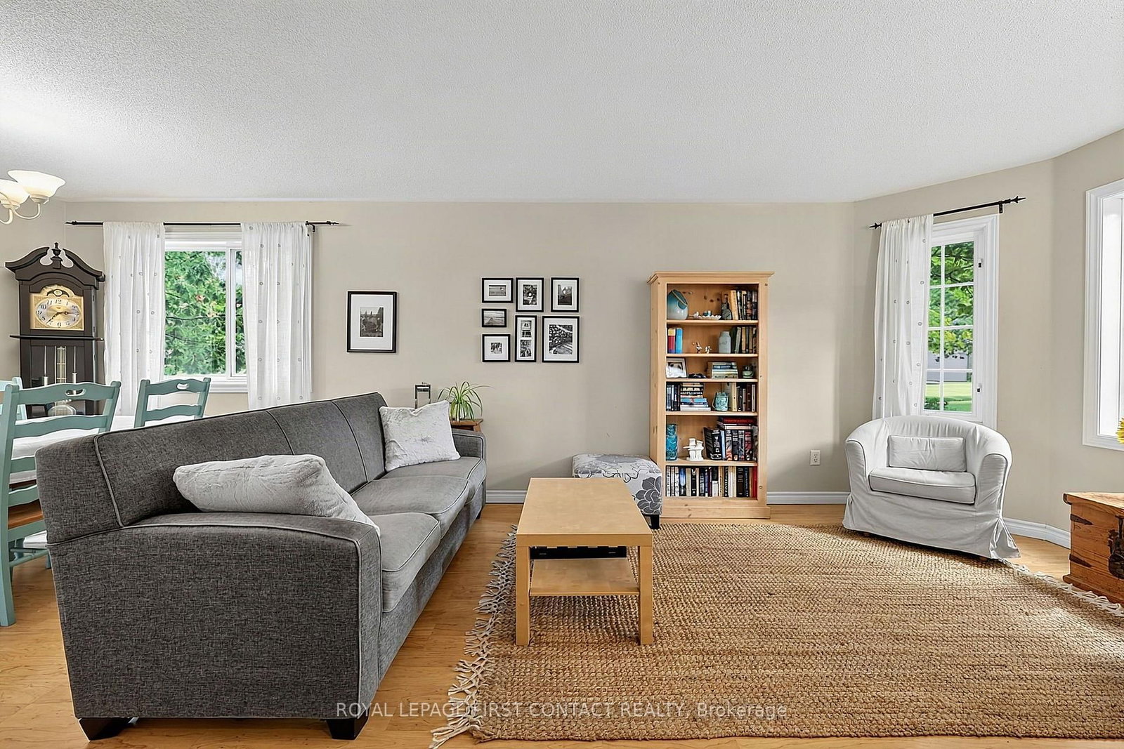 1 Brown Wood Drive • Barrie, ON photo 6