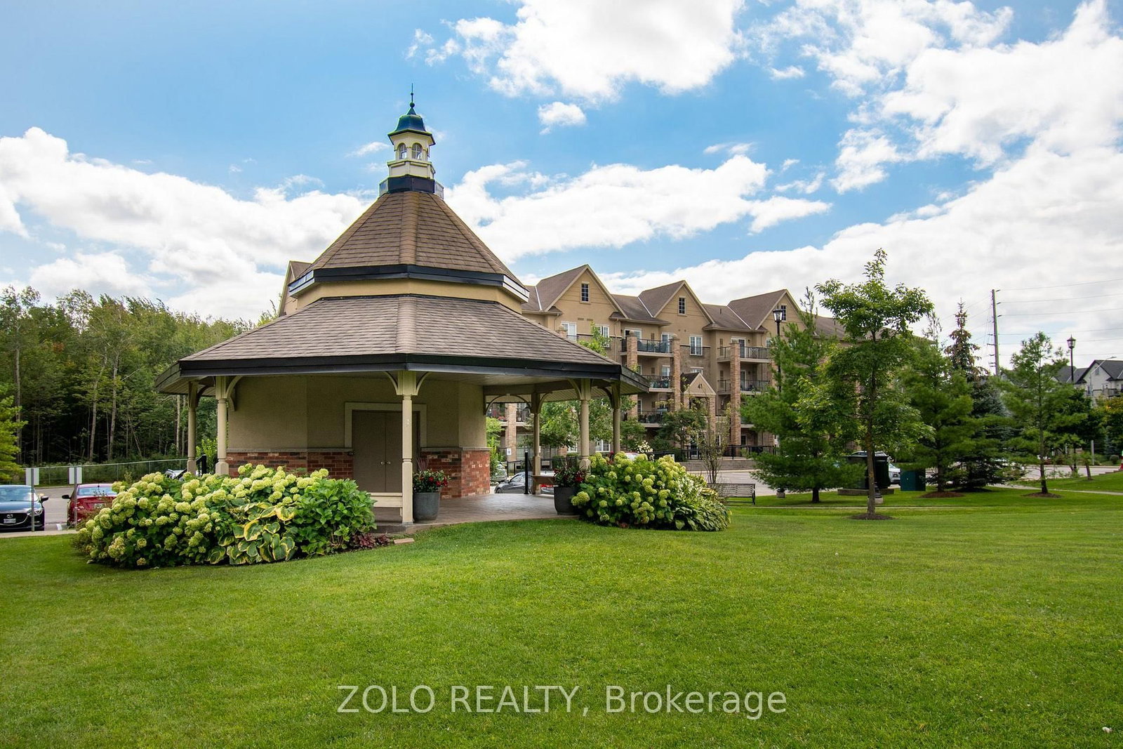 41 Ferndale Drive S • #312 • Barrie, ON photo 6