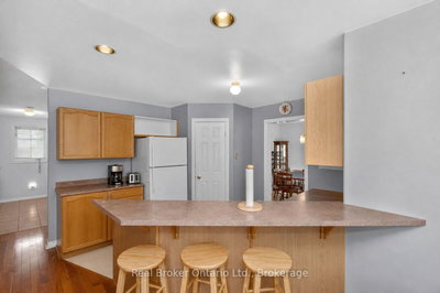 11 Campbell Court • Springwater, ON photo 3