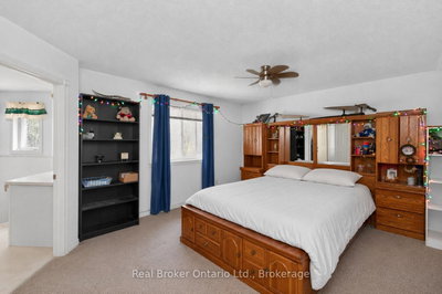 11 Campbell Court • Springwater, ON photo 8