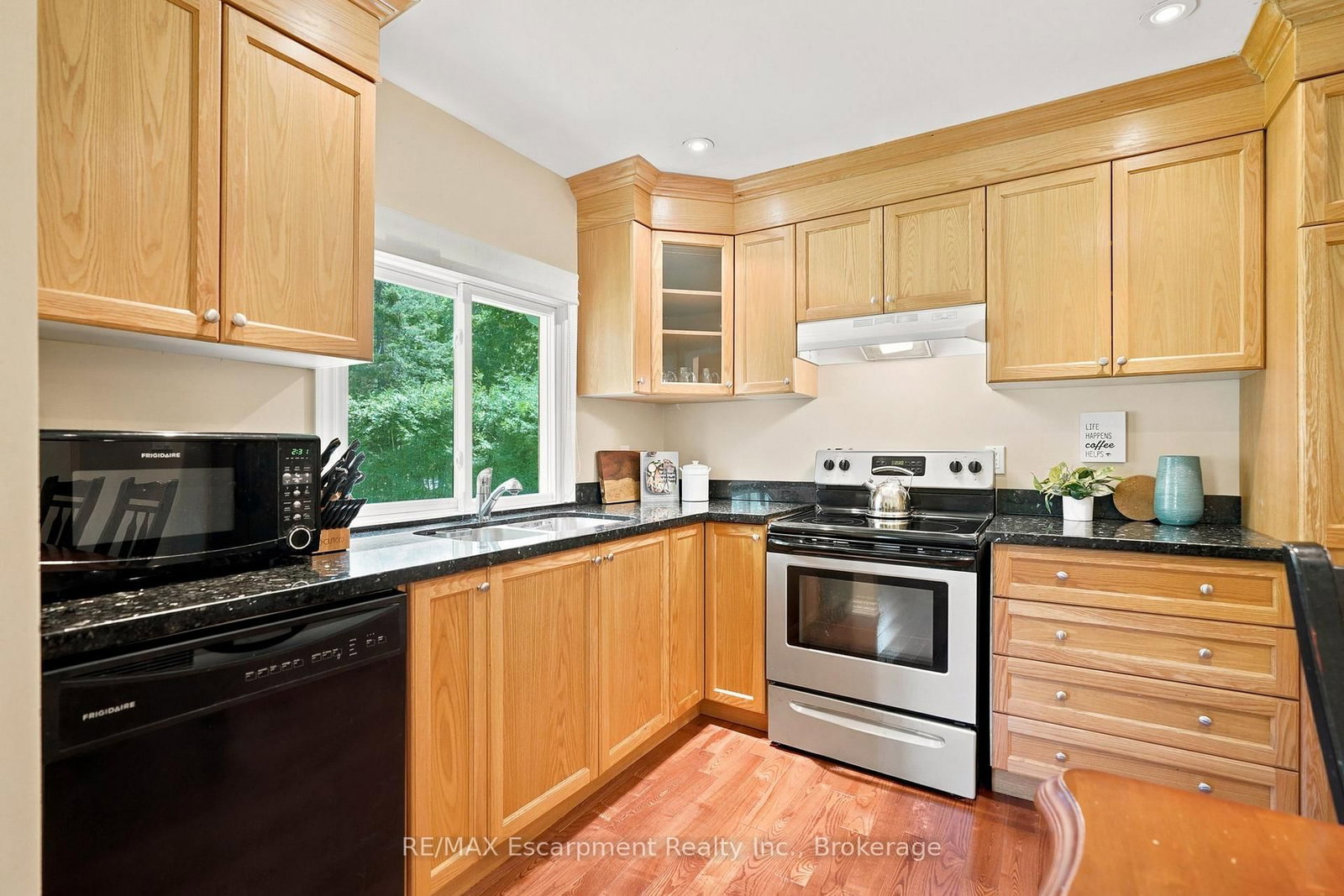 16 Hiawatha Road • Tiny, ON photo 21