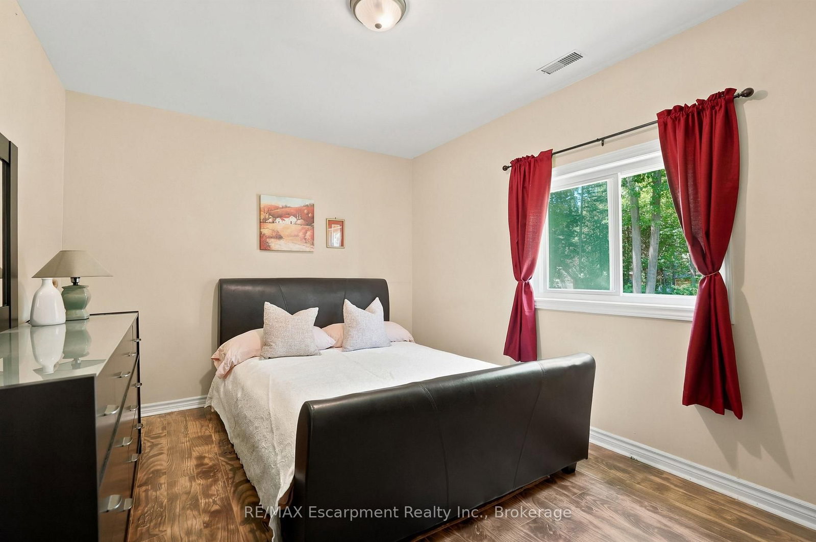 16 Hiawatha Road • Tiny, ON photo 25