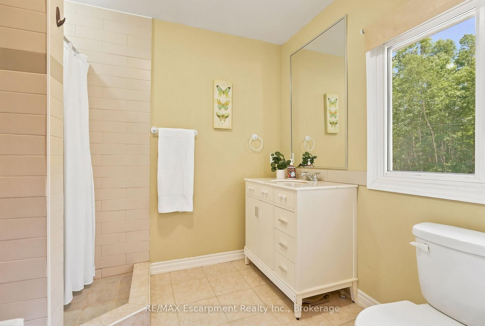 16 Hiawatha Road • Tiny, ON photo 31