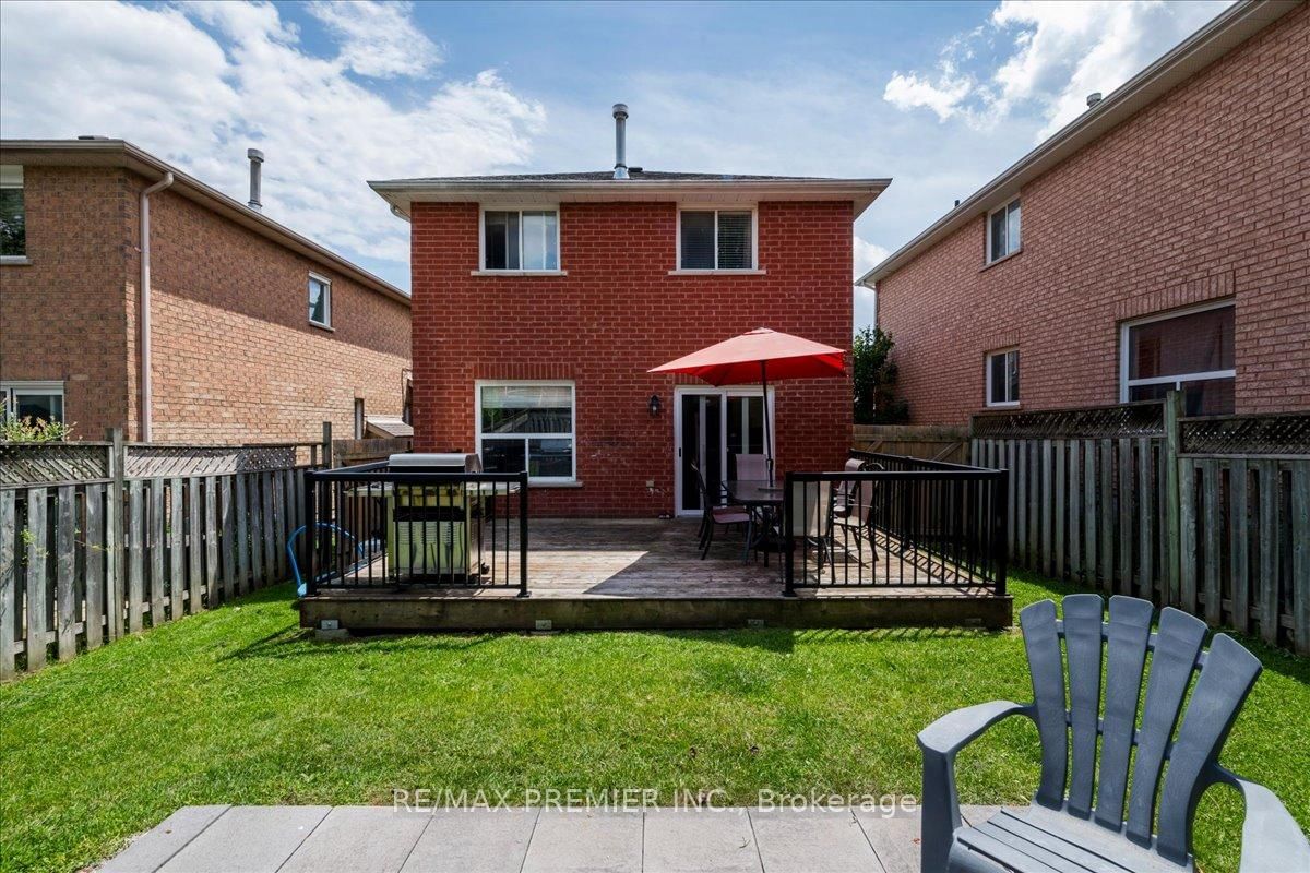 129 Chalmers Drive • Barrie, ON photo 17