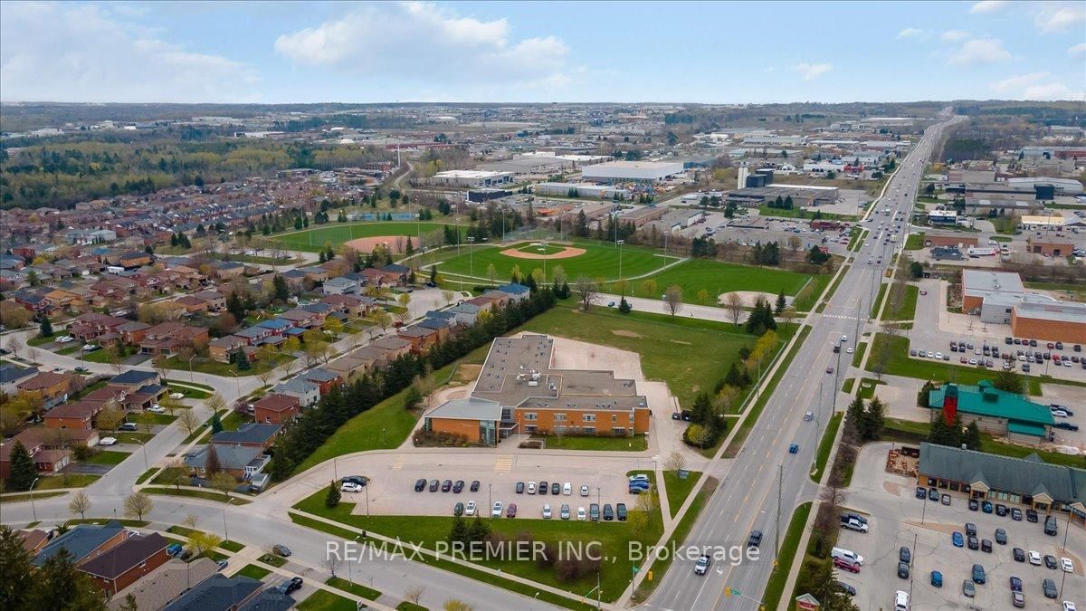 129 Chalmers Drive • Barrie, ON photo 22
