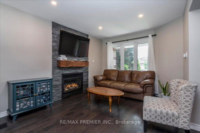 129 Chalmers Drive • Barrie, ON photo 3