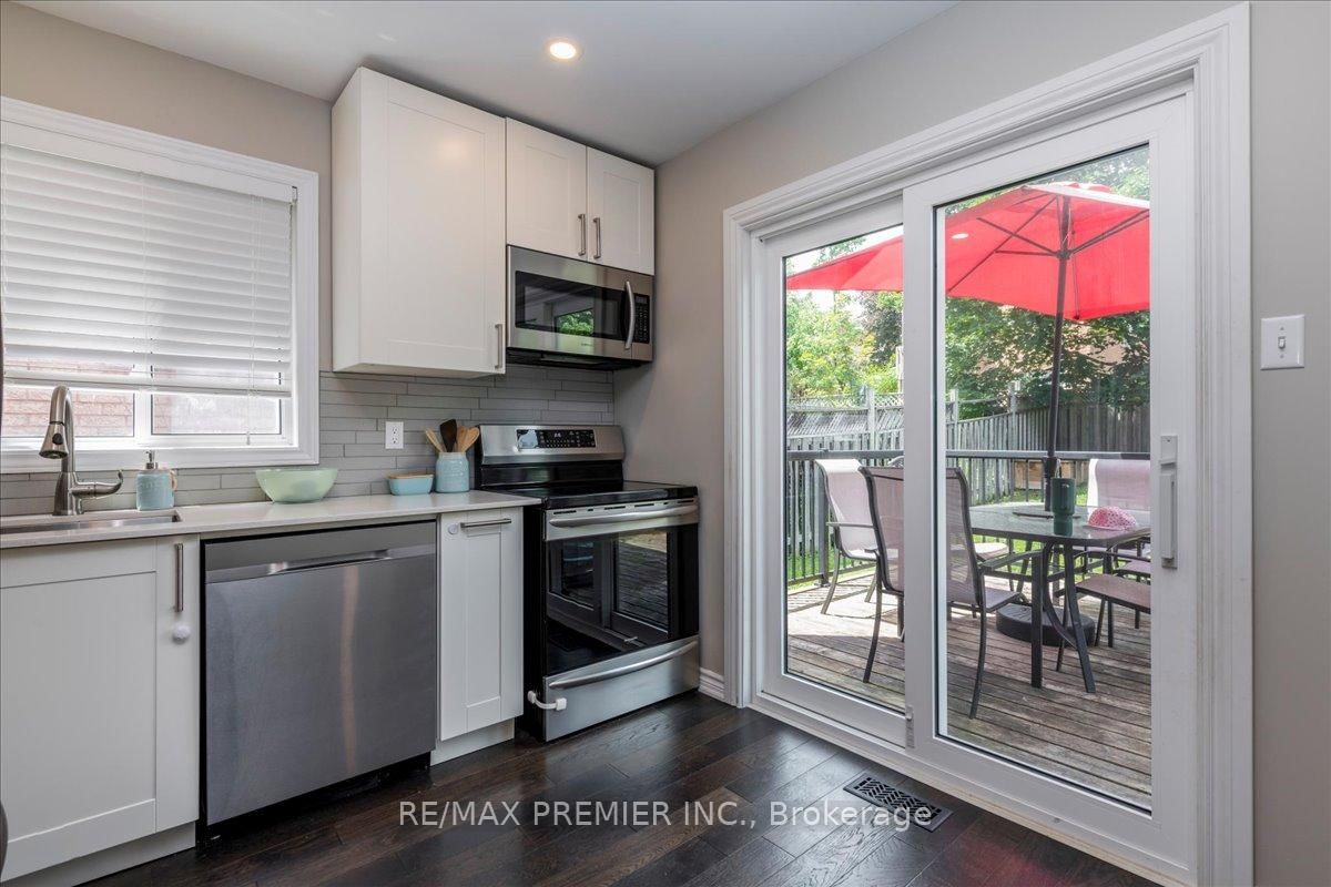 129 Chalmers Drive • Barrie, ON photo 6
