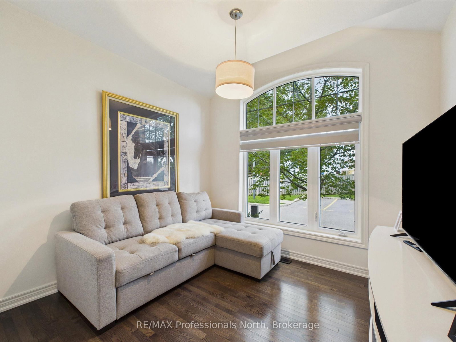 35 Canterbury Circle • Orillia, ON photo 15