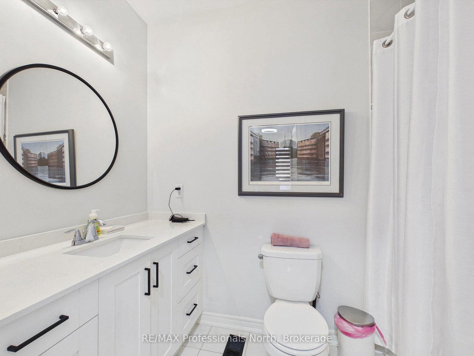 35 Canterbury Circle • Orillia, ON photo 16