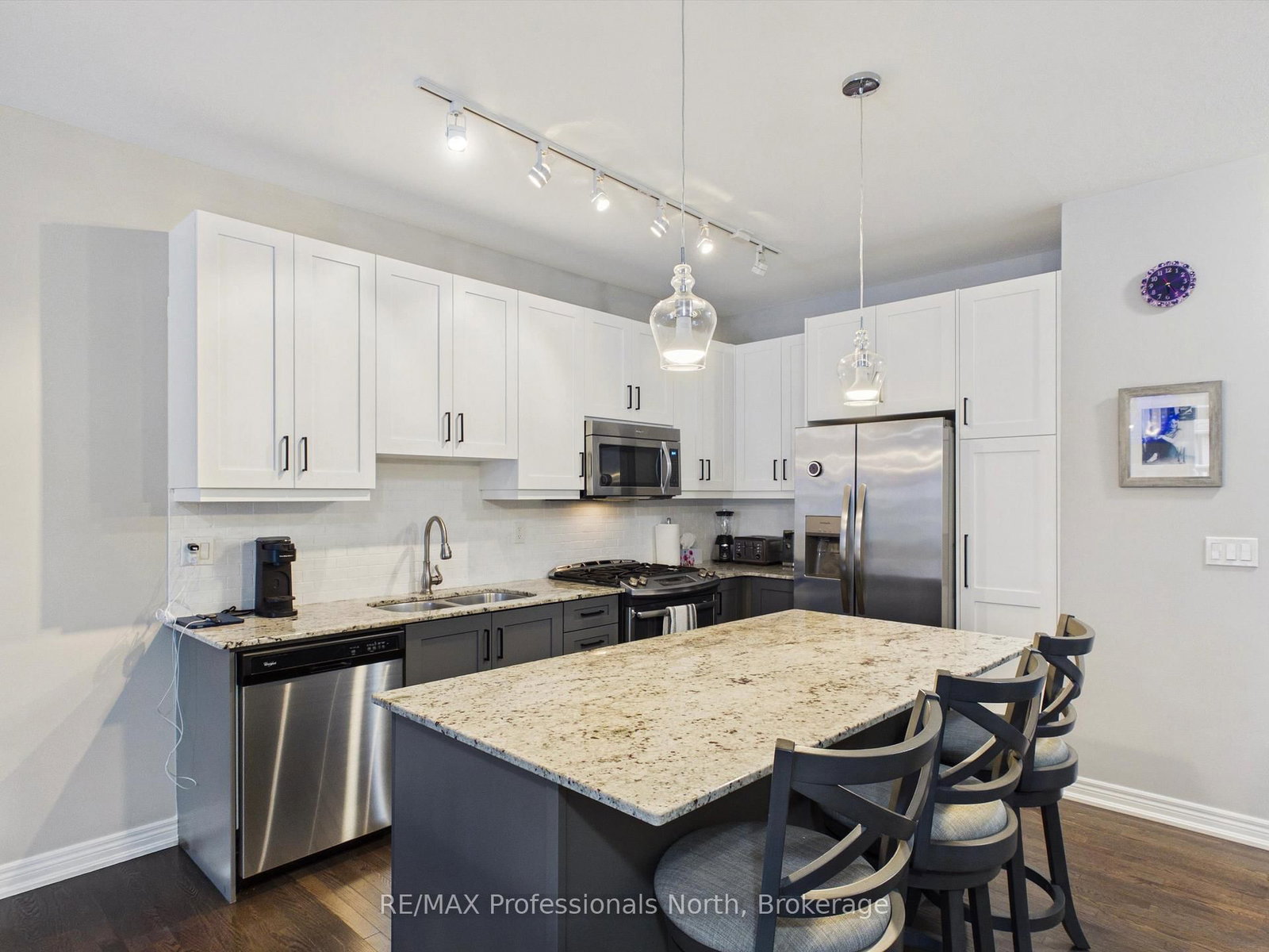 35 Canterbury Circle • Orillia, ON photo 7