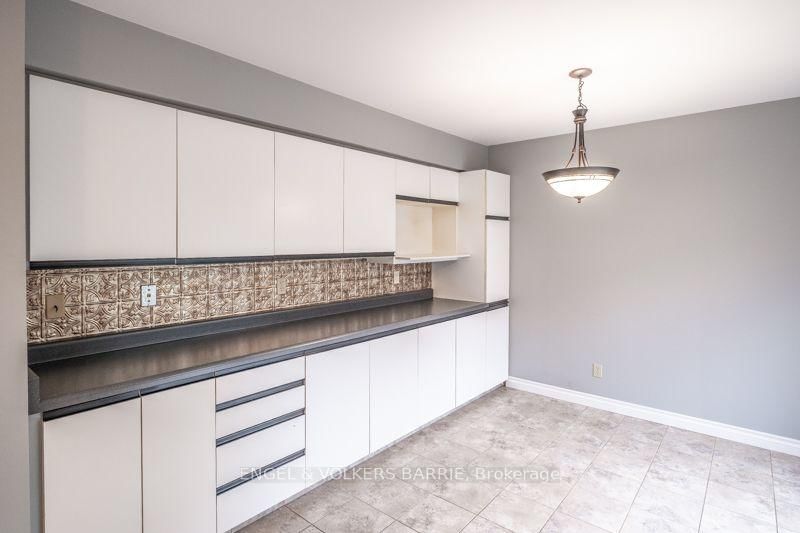94 Ferguson Drive • Barrie, ON photo 12