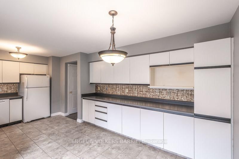 94 Ferguson Drive • Barrie, ON photo 13