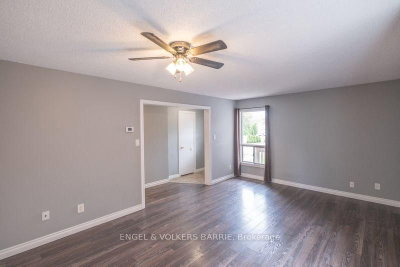 94 Ferguson Drive • Barrie, ON photo 6