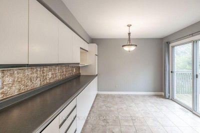 94 Ferguson Drive • Barrie, ON photo 9