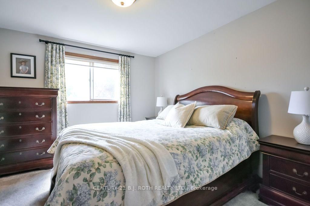 377 MARY Street • Orillia, ON photo 21