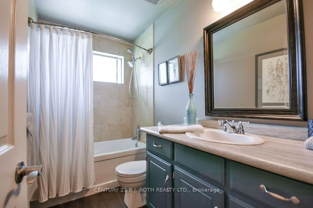 377 MARY Street • Orillia, ON photo 24