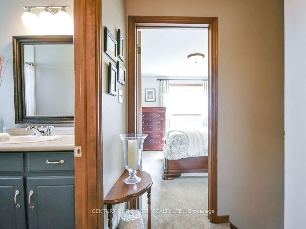 377 MARY Street • Orillia, ON photo 27