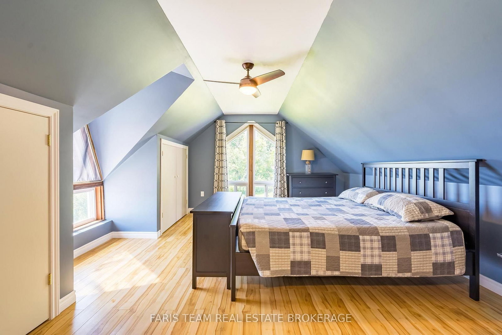375 Champlain Road • Penetanguishene, ON photo 18