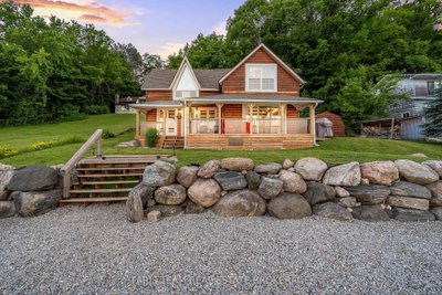375 Champlain Road • Penetanguishene, ON photo 3