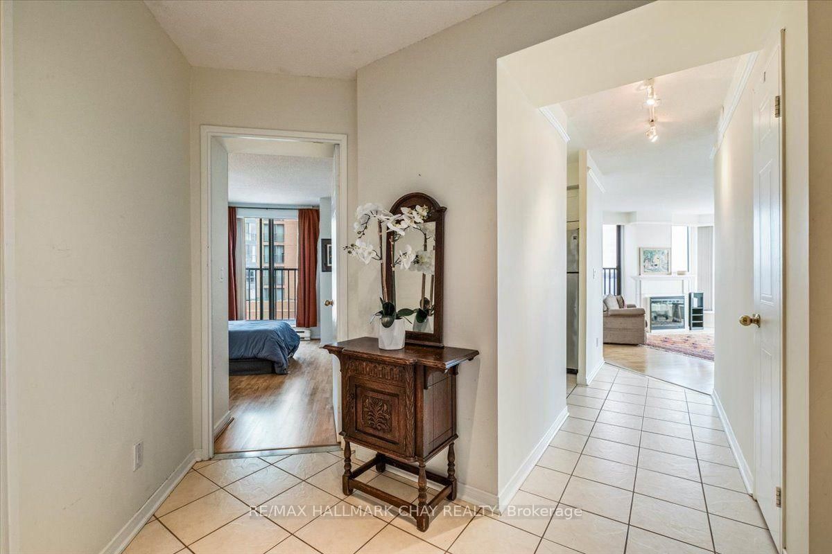 140 Dunlop Street E • #407 • Barrie, ON photo 5