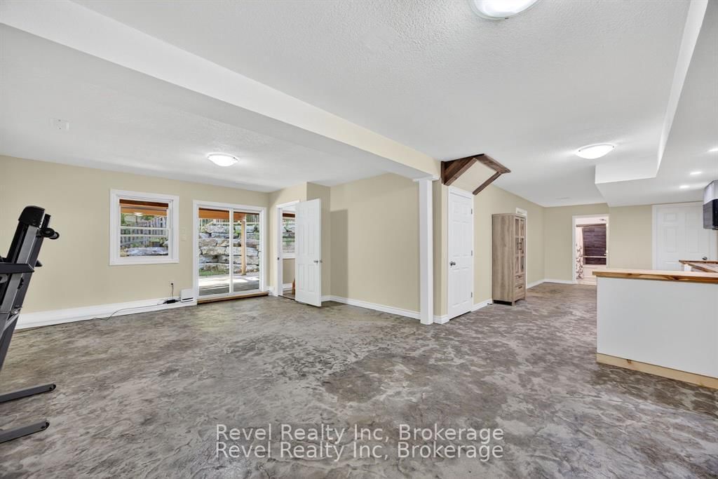 683 Lafontaine Road W • Tiny, ON photo 21