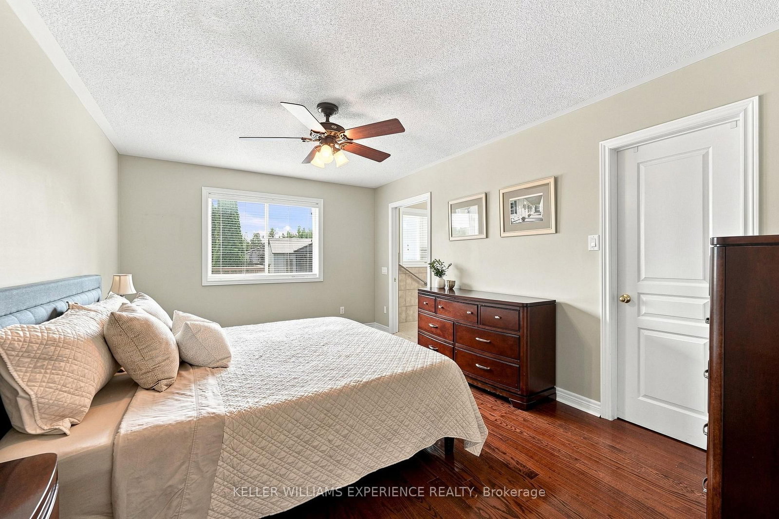 7 Stanley Street • Barrie, ON photo 17