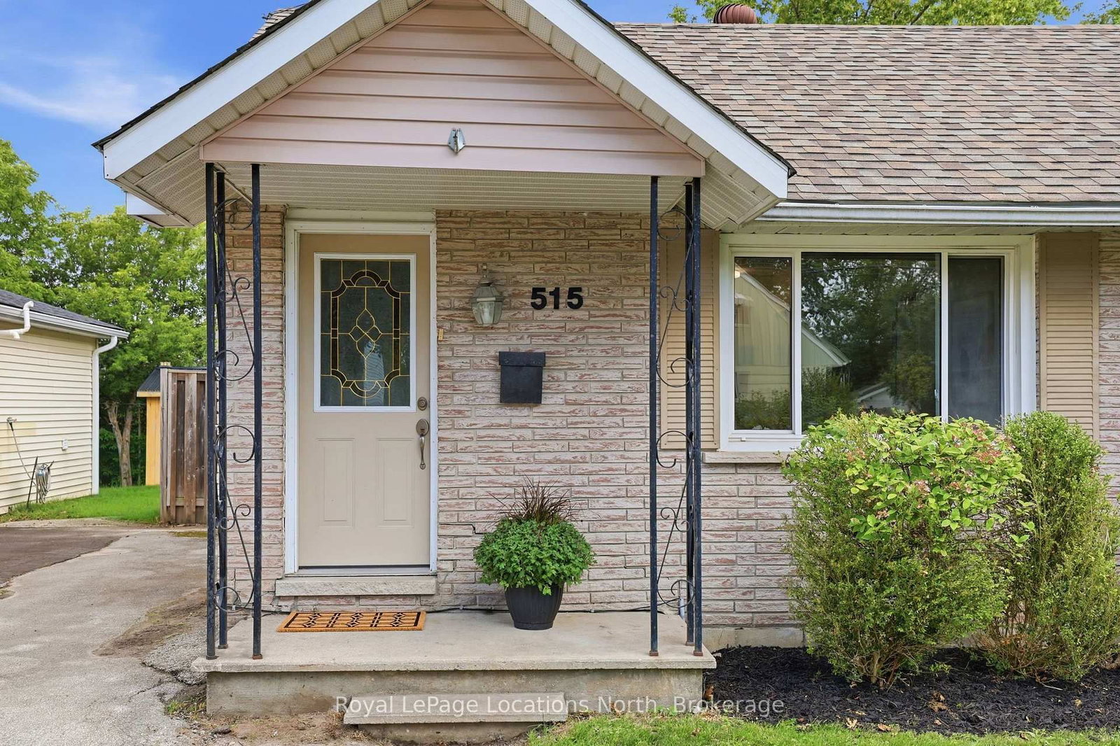 515 MAPLE Street • Collingwood, ON photo 3