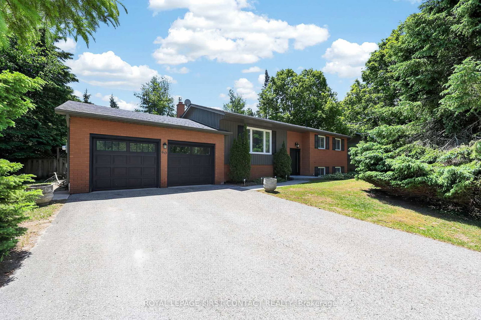 60 Willow Landing Road • Springwater, ON photo 3