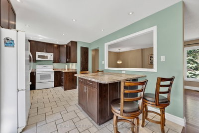 60 Willow Landing Road • Springwater, ON photo 8