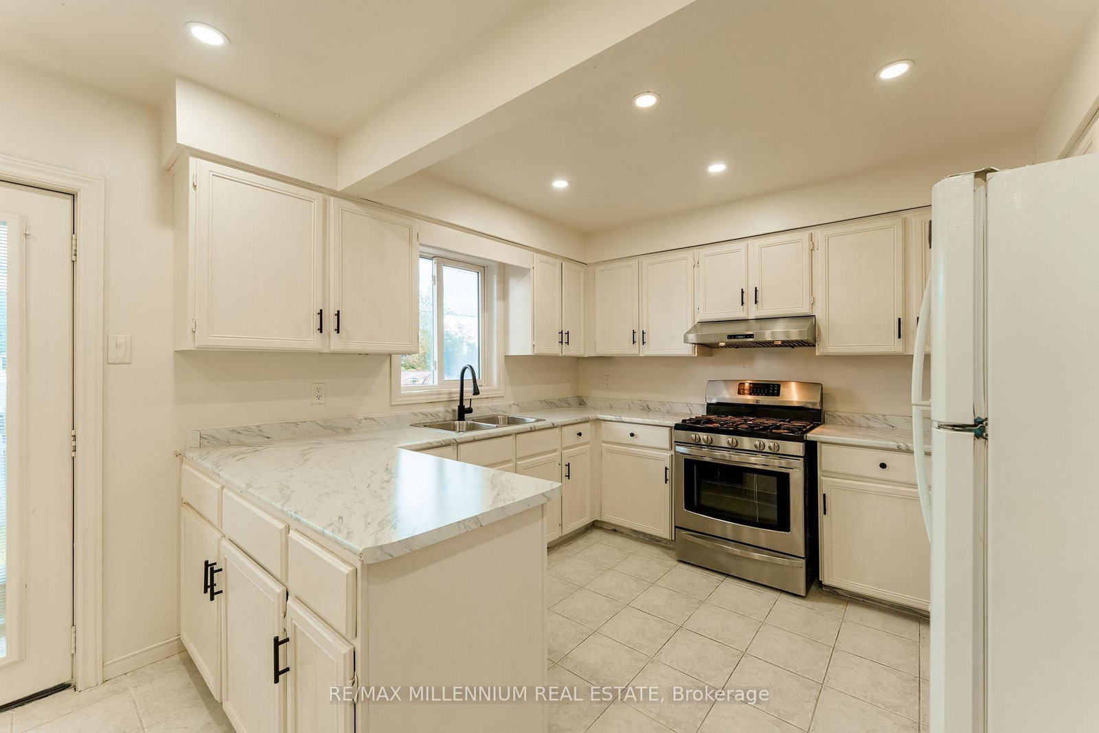 117 Rose Street • Barrie, ON photo 8