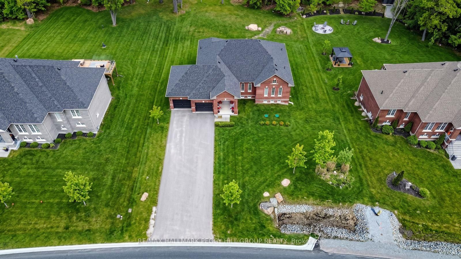 82 Diamond Valley Drive • Oro-Medonte, ON photo 2