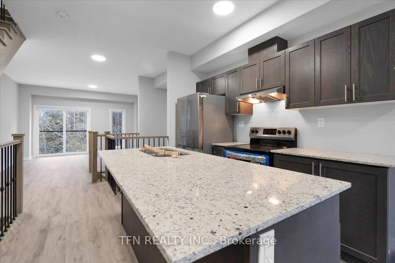 77 Winters Crescent N