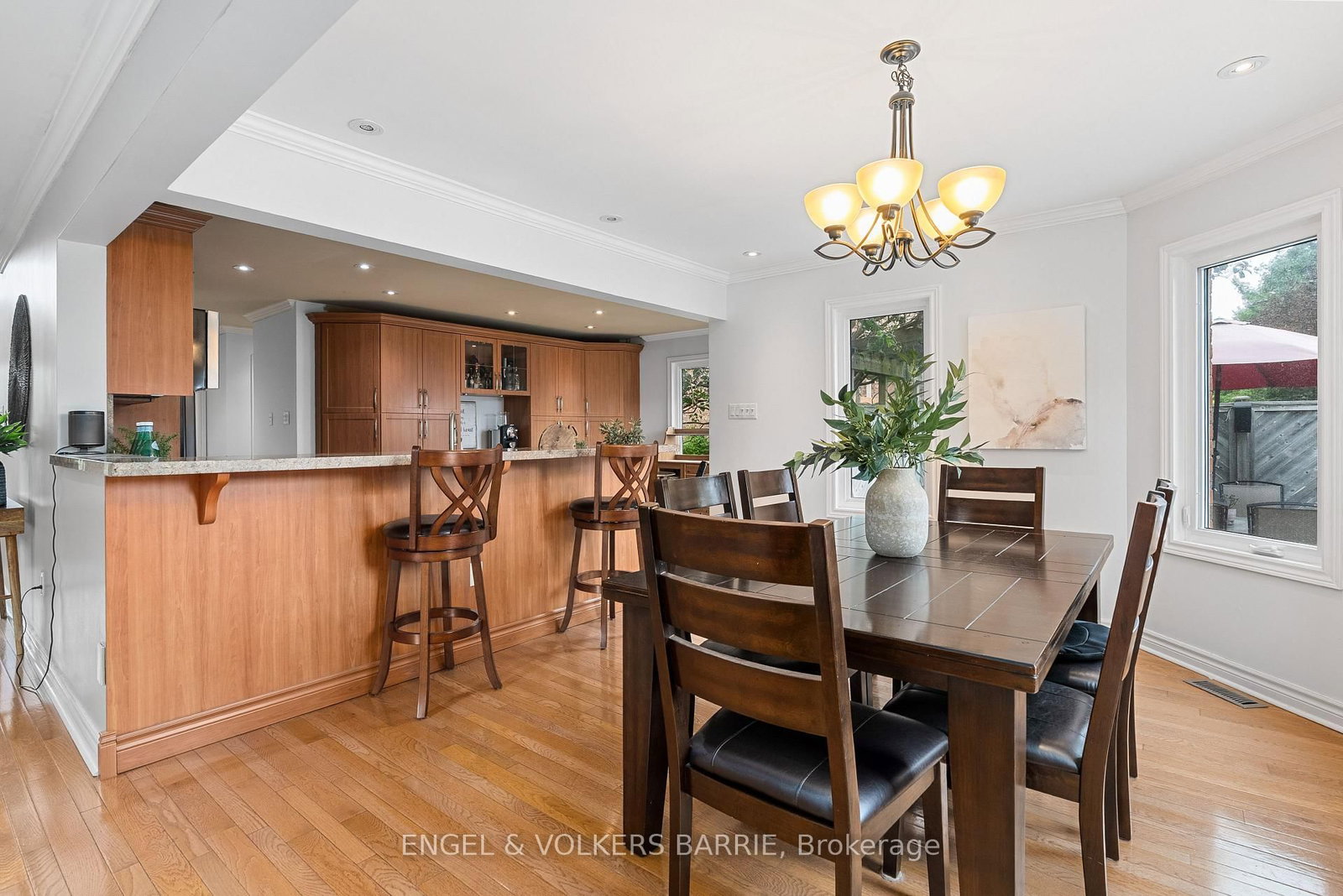 19 Grand Forest Drive • Barrie, ON photo 11