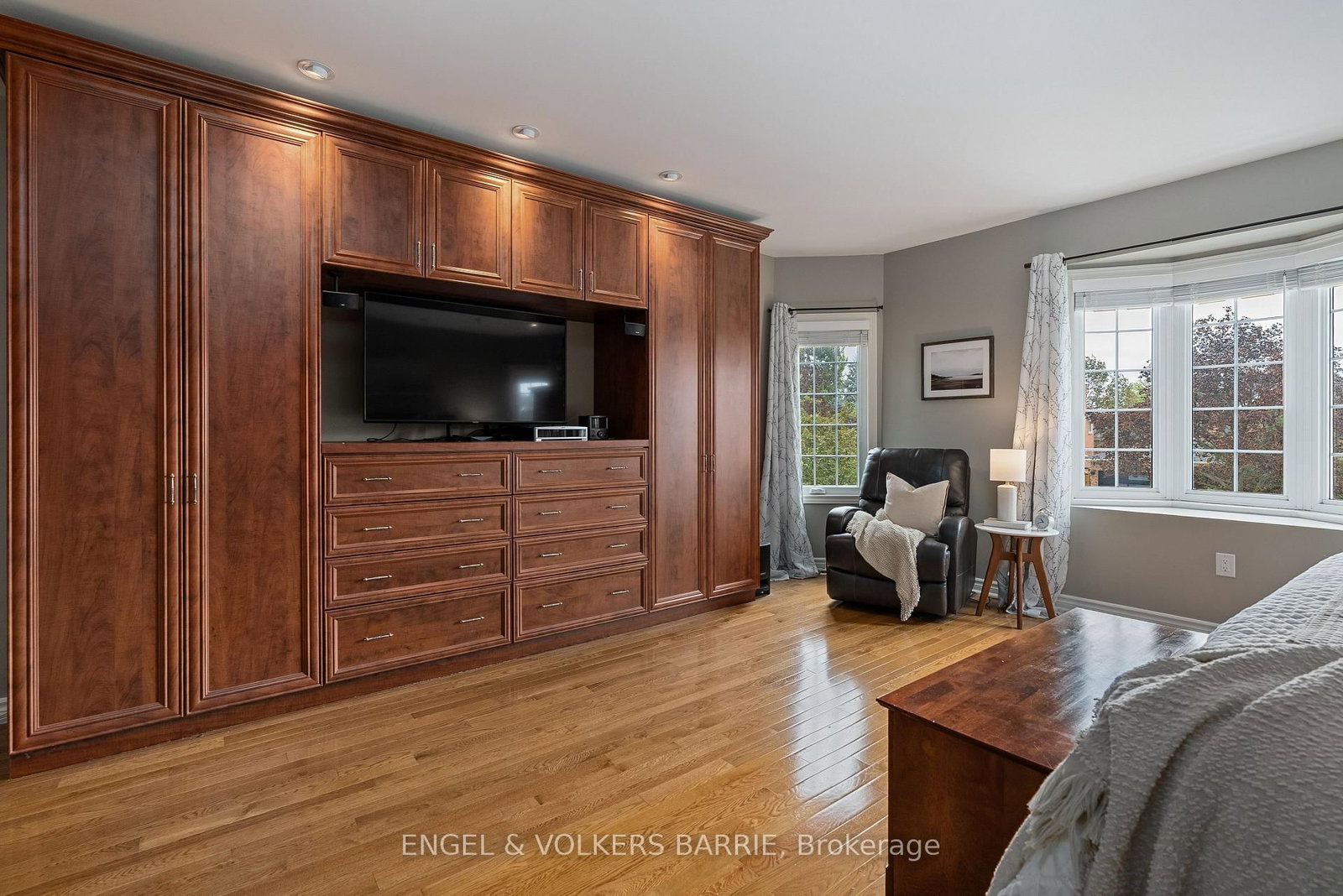 19 Grand Forest Drive • Barrie, ON photo 21