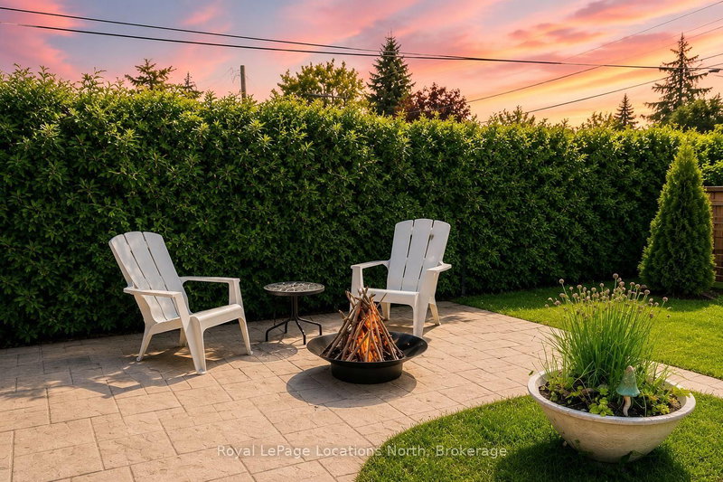 34 Glenwood Dr photo 4