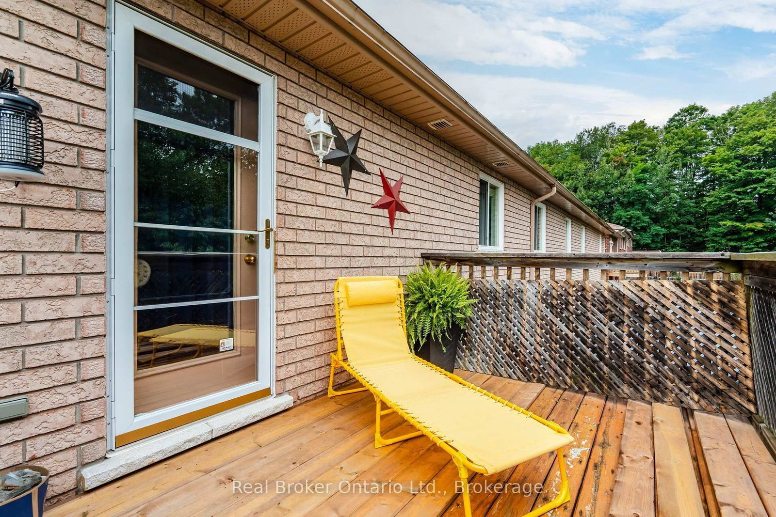 140 Southwinds Crescent • Midland, ON photo 18