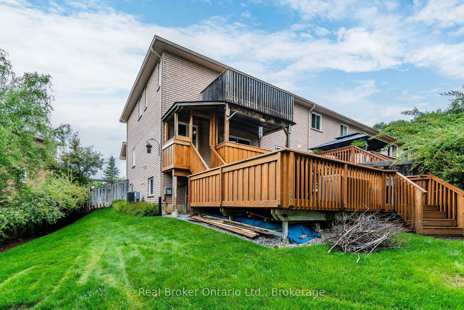 140 Southwinds Crescent • Midland, ON photo 33