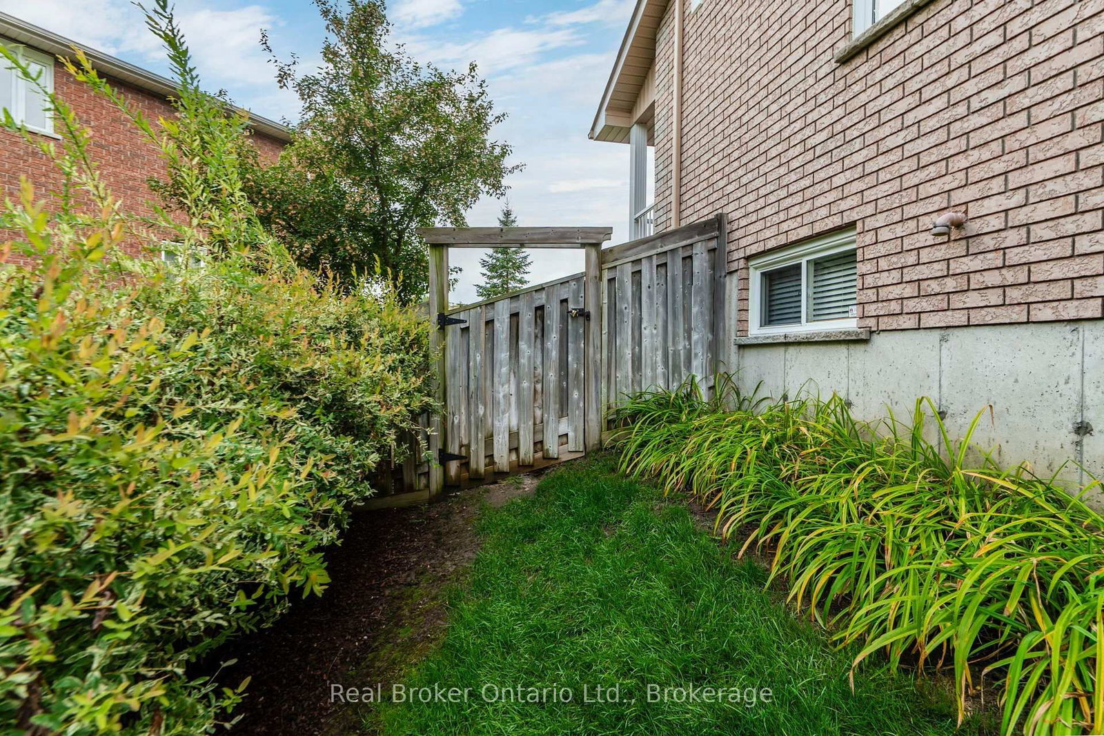 140 Southwinds Crescent • Midland, ON photo 35
