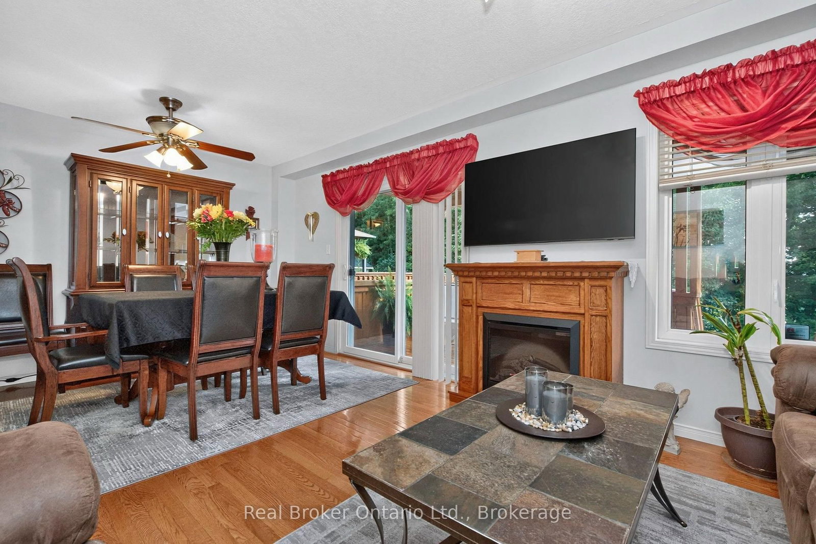 140 Southwinds Crescent • Midland, ON photo 8