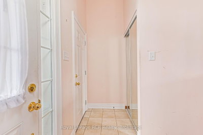 252 Spruce Street • Clearview, ON photo 5