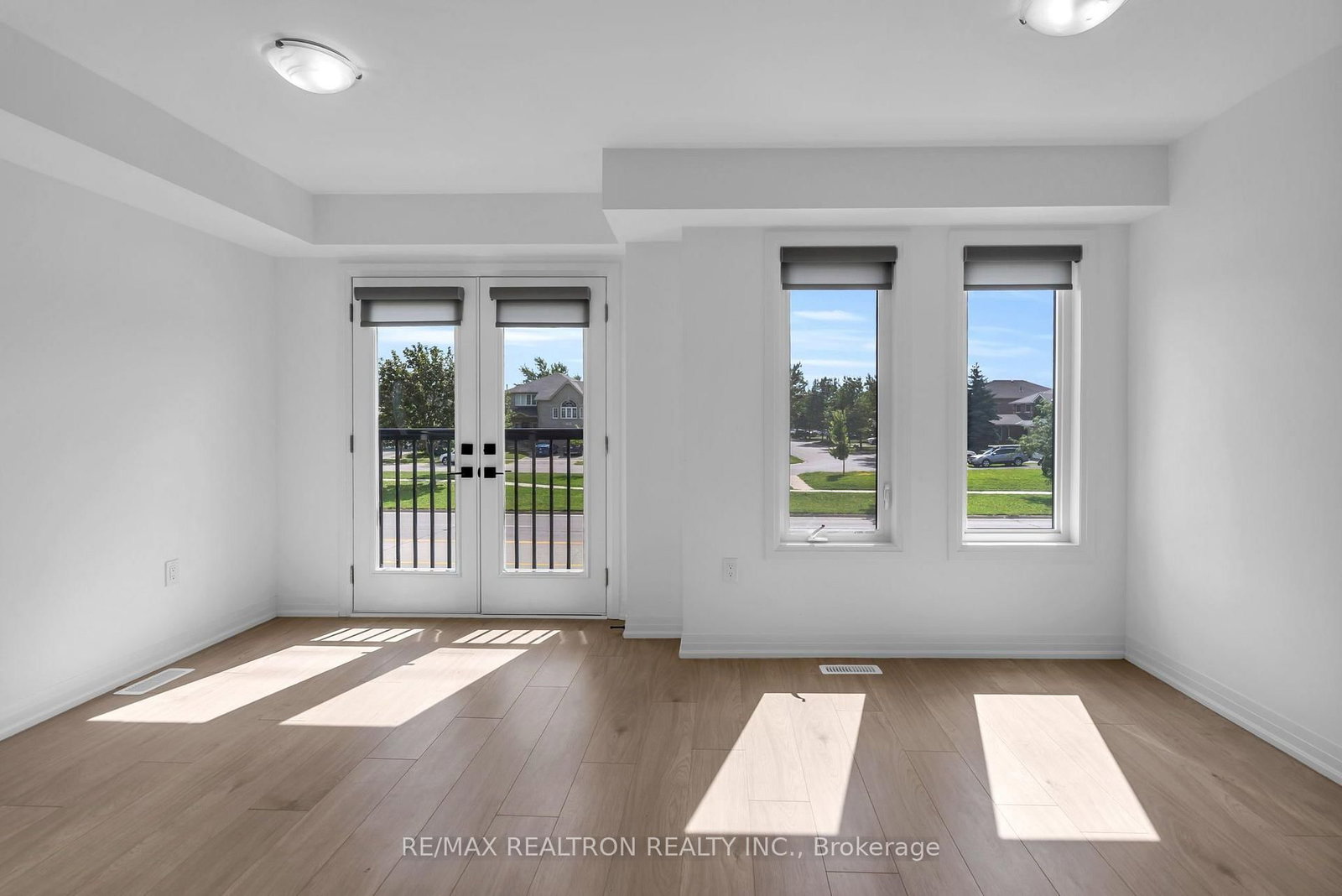 59 Fairlane Avenue • Barrie, ON photo 19