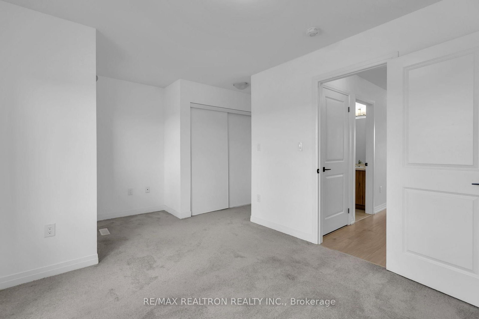 59 Fairlane Avenue • Barrie, ON photo 21