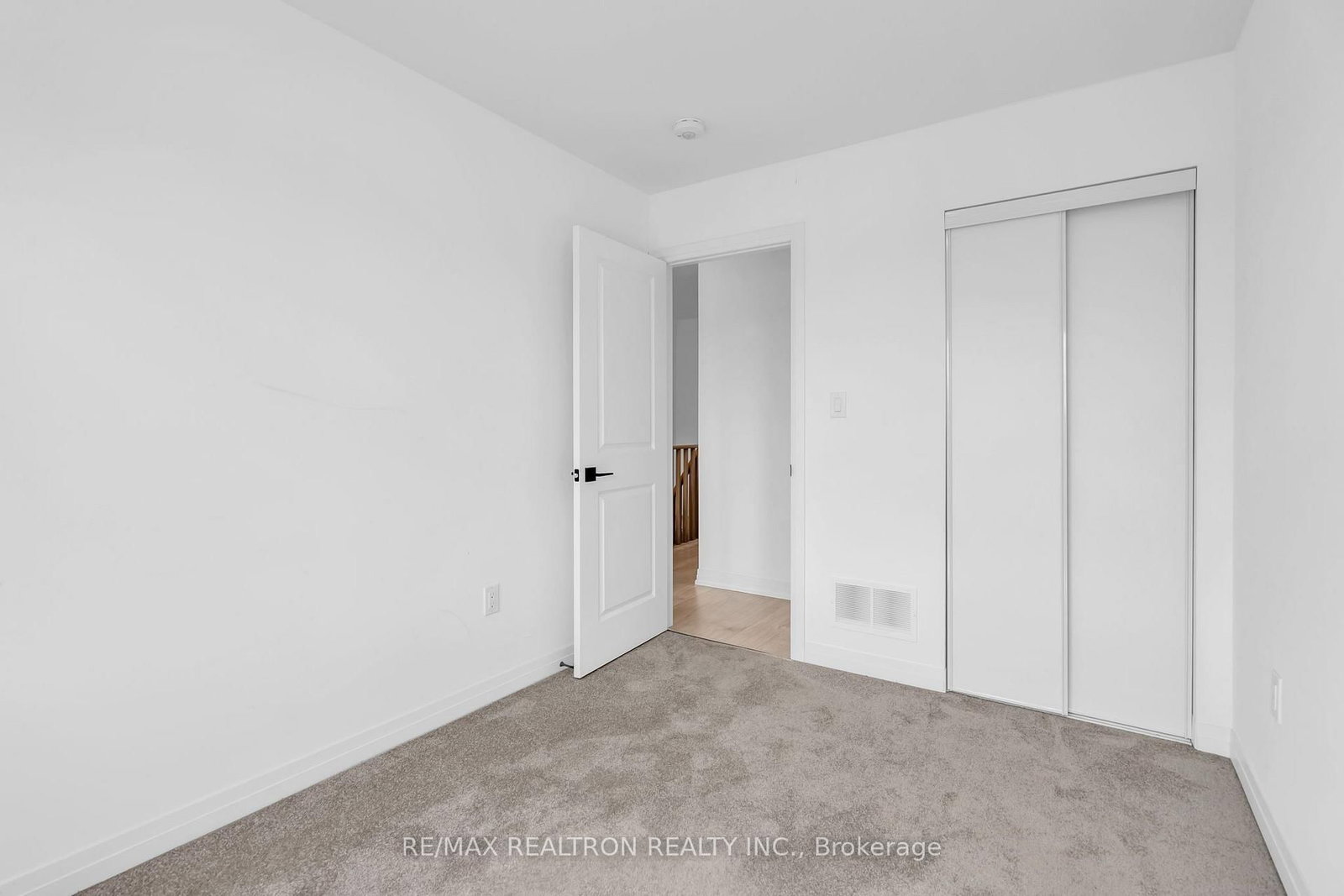 59 Fairlane Avenue • Barrie, ON photo 25