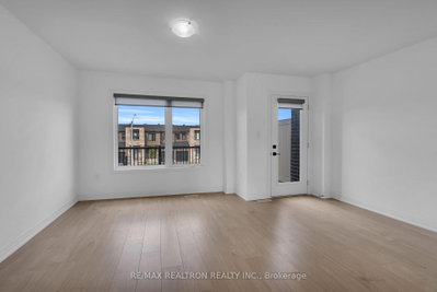 59 Fairlane Avenue • Barrie, ON photo 7